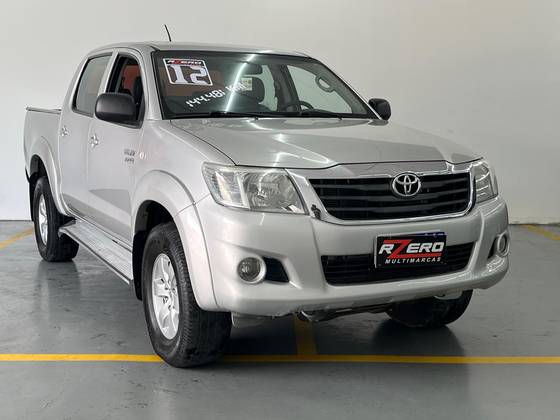 TOYOTA HILUX 2.7 SR 4X2 CD 16V FLEX 4P AUTOMÁTICO TOYOTA HILUX 2.7 SR 4X2 CD 16V FLEX 4P AUTOMÁTICO